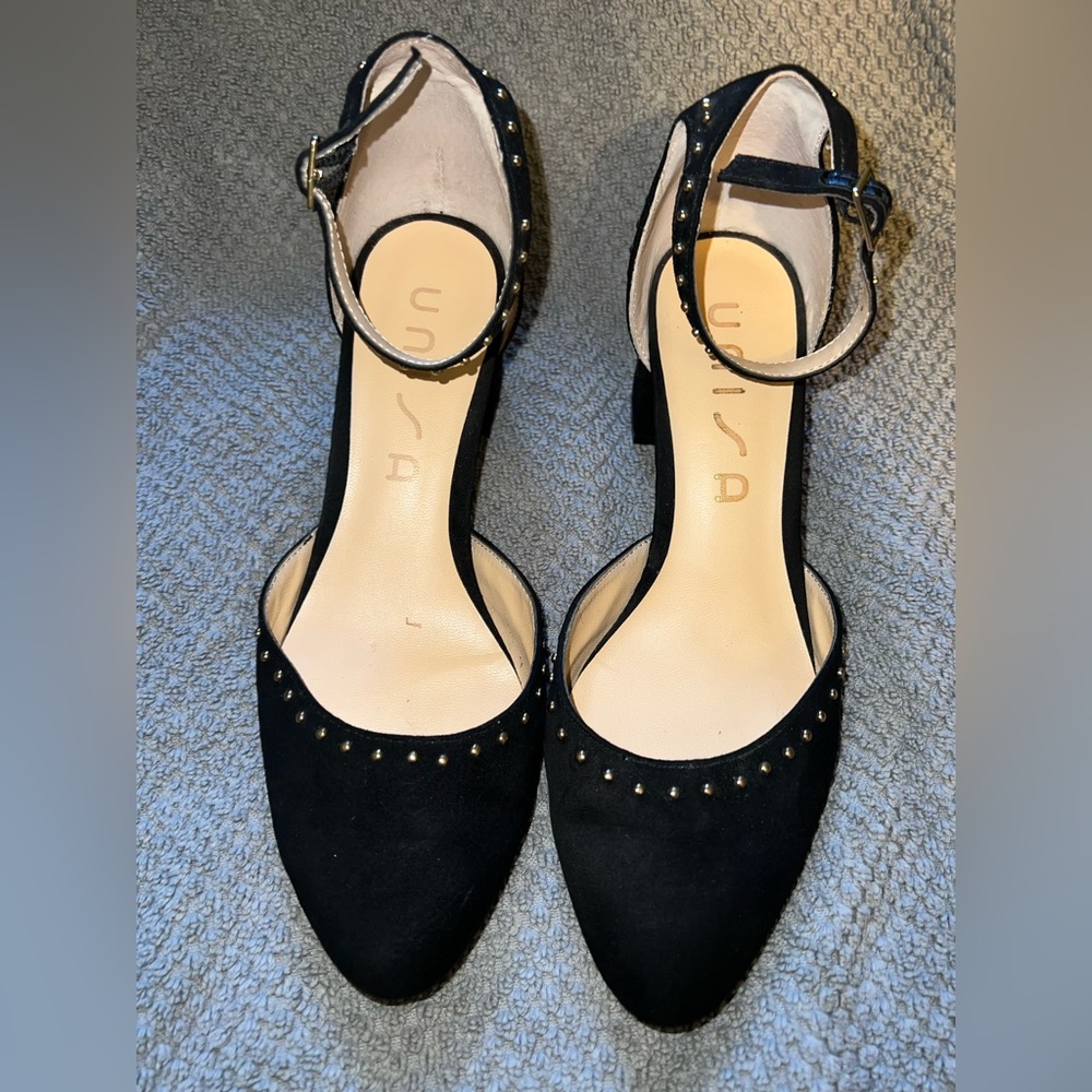 Slightly used small heels